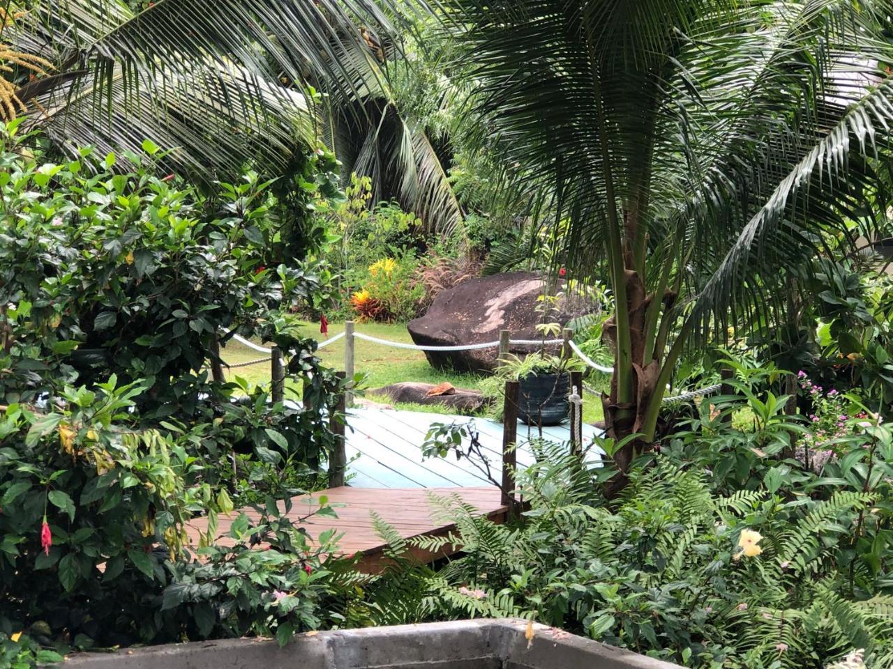 Domaine Desaubin Luxury Villas Takamaka Luaran gambar